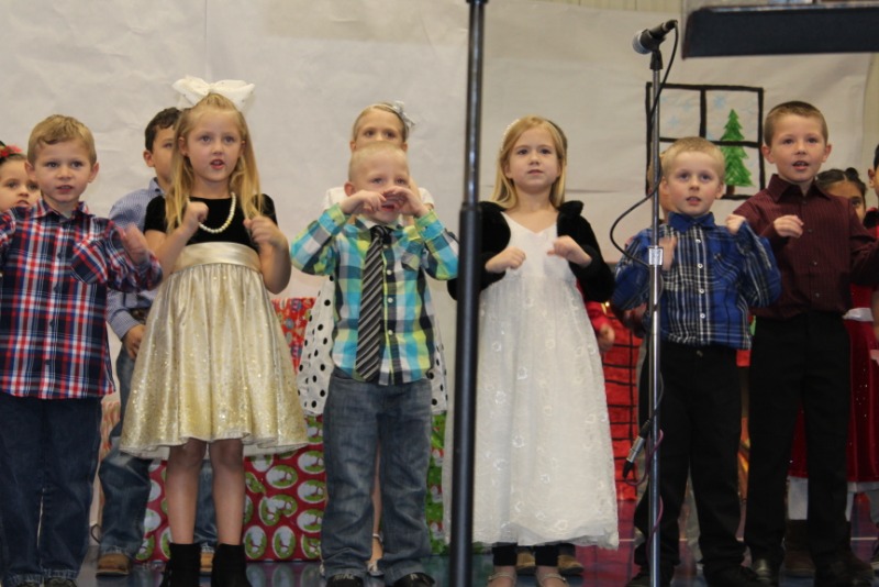 Avilla R13 Schools Avilla School Holds Their Annual Christmas