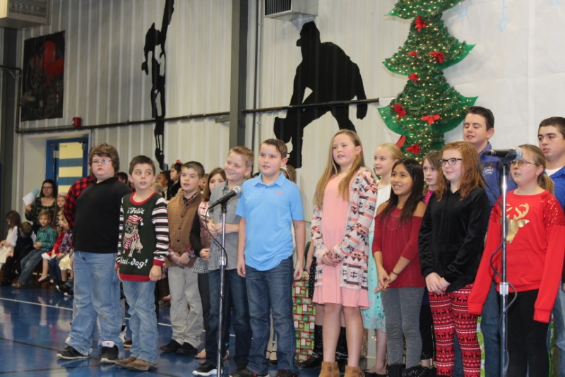 Avilla R13 Schools Avilla School Holds Their Annual Christmas Program and Pie Auction